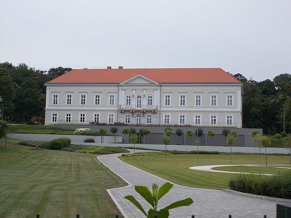 Pałac Miske (Hochburg-Lamberg) — zdjęcie 1