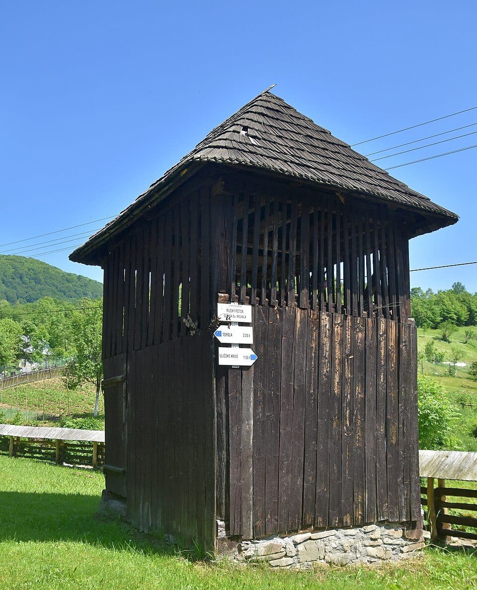 Uličské Krivé - Topoľa