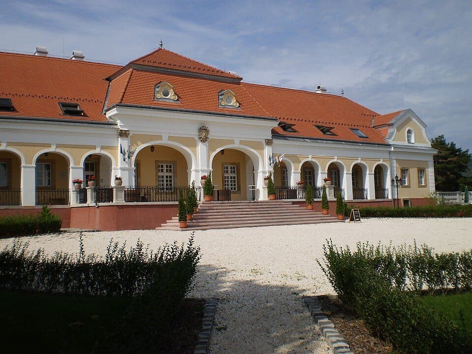 Pałac Teleki–Wattay — zdjęcie 2