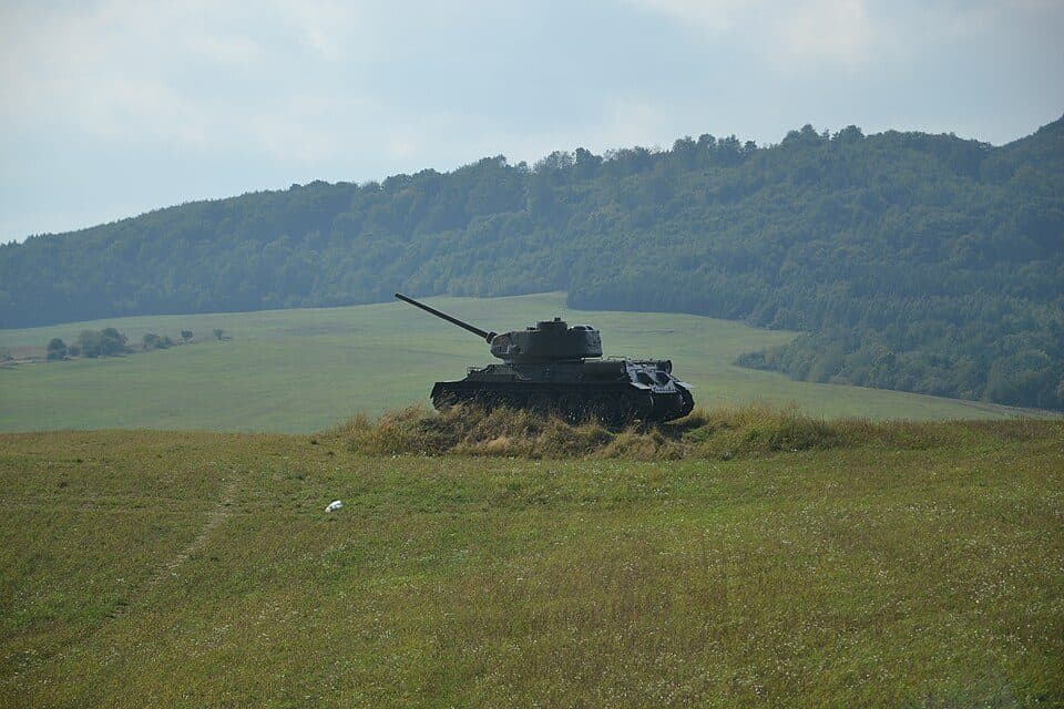 8810M