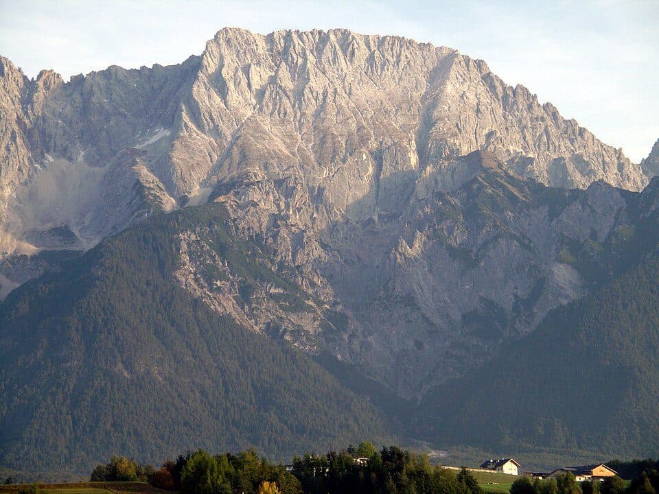 Hochplattig