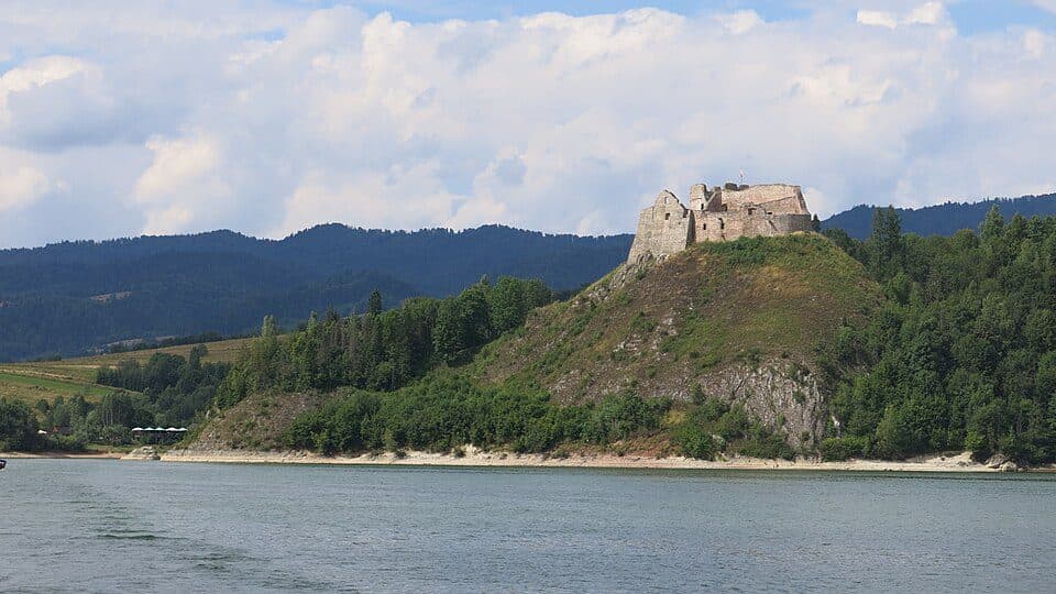 Osada turystyczna Czorsztyn - Lubań