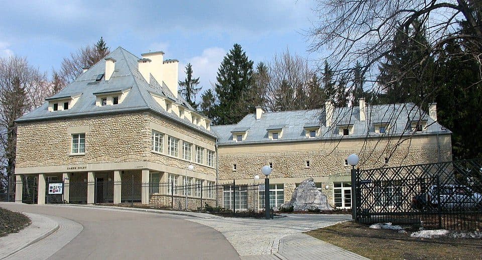 Dom Turysty PTTK - Wisła Głębce PKP