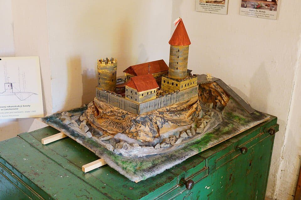 Aleja Cichych Szeptów