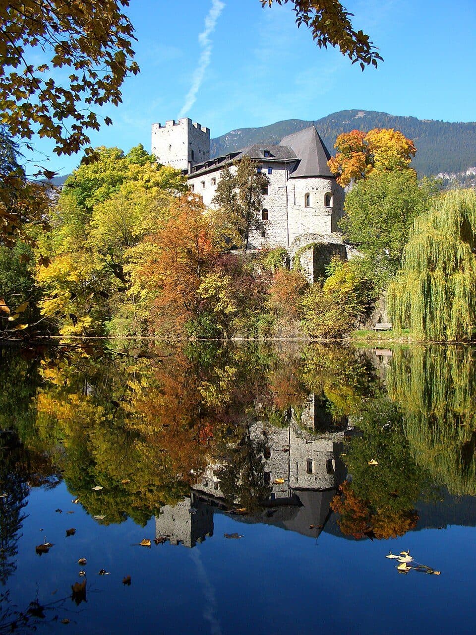 Turm Schloss Petersberg, Faulturm oder Schnitzerturm — fotografie 3