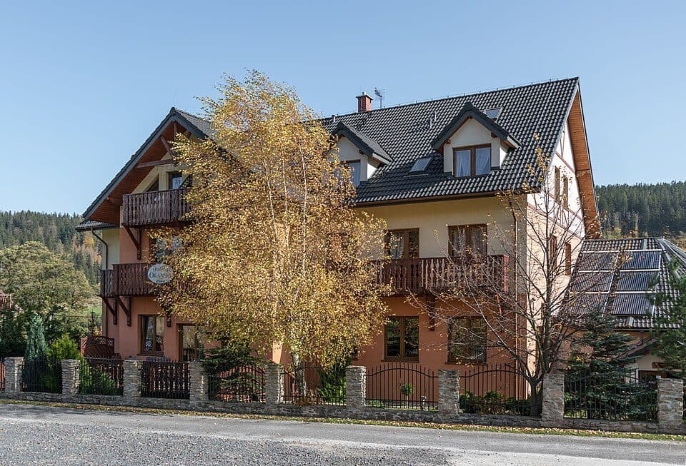 Stara Morawa#Galeria_Wapiennik_„Łaskawy_Kamień” — zdjęcie 3