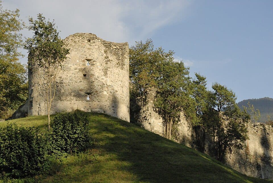 Burgruine Neu-Rettenberg — Foto 3