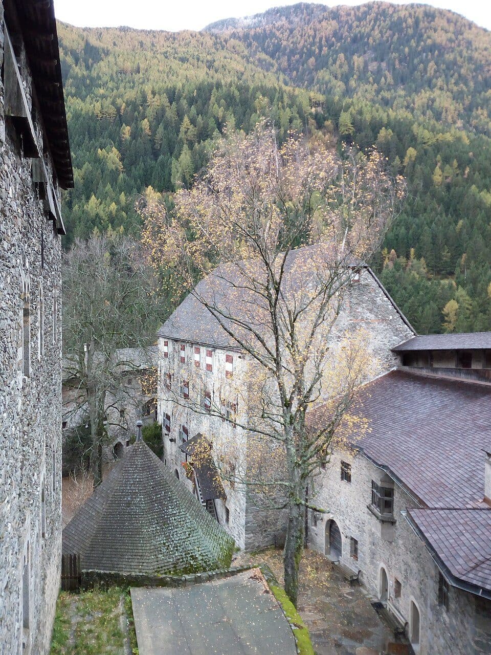 Burg Taufers — zdjęcie 2