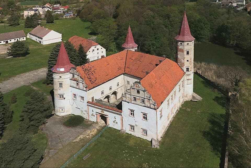 Zamek w Stoszowicach — zdjęcie 3