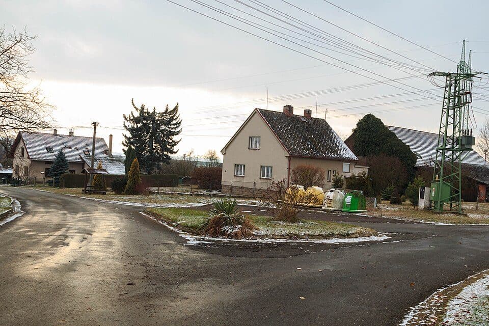 [M] Kostelec nad Orlicí (kost.) - Deštné (hotel)