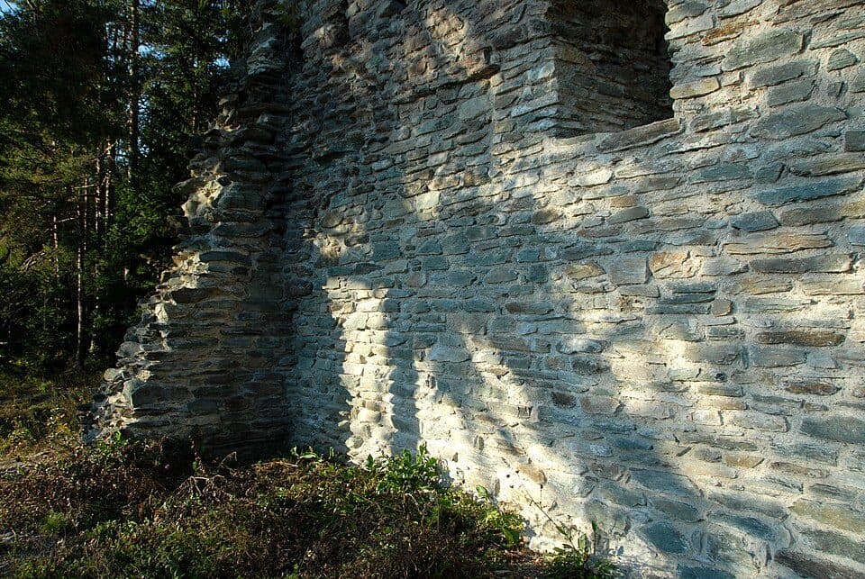 Burgruine Hohenburg (Pusarnitz)