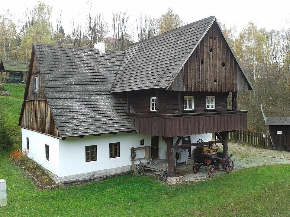 Pstrążna - Pstrążna-las