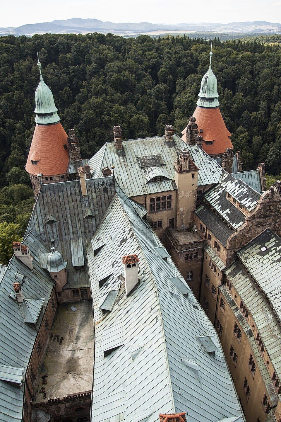 Lubiechów, Palmiarnia - Wałbrzych, Podzamcze