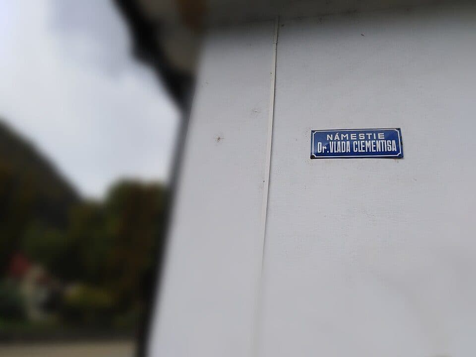 Tisovec, nám. - Hradová - Tisovec, stanica