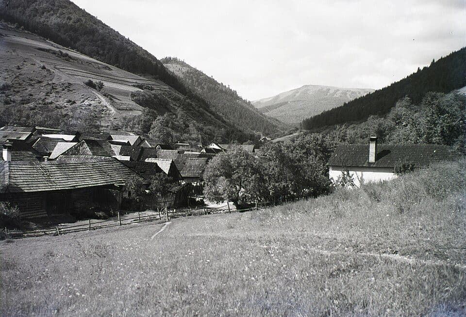 Odbočka do Korytnice - Hiadeľ