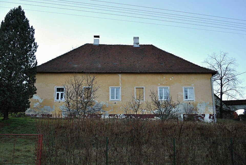 Náučný chodník k minerálnemu prameňu