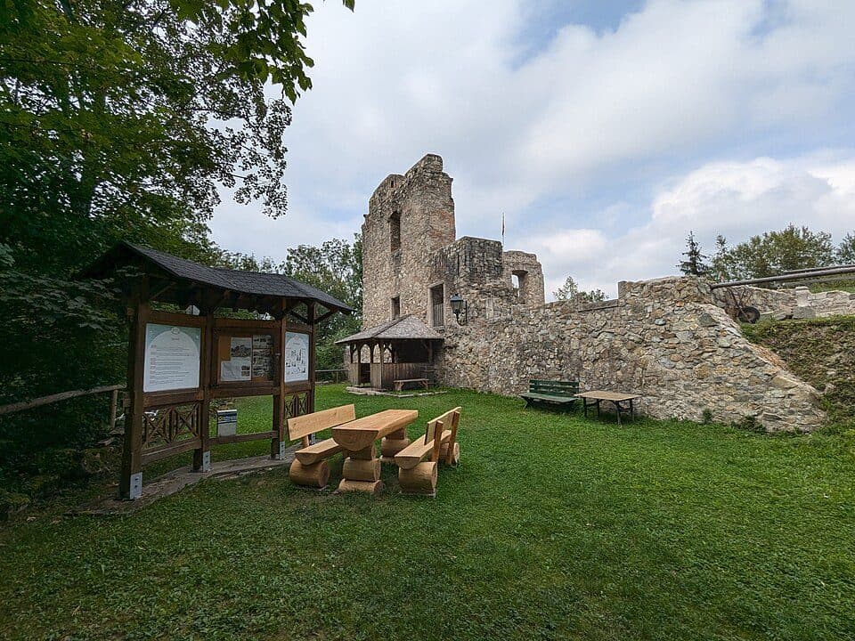 Ruine Seisenburg — photo 3