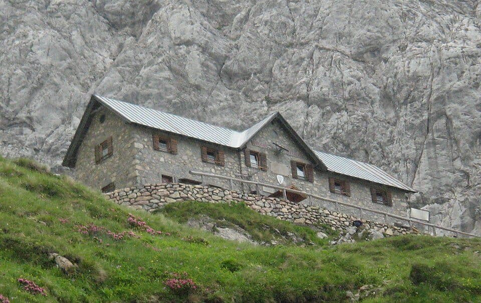 Rifugio Pier Fortunato Calvi