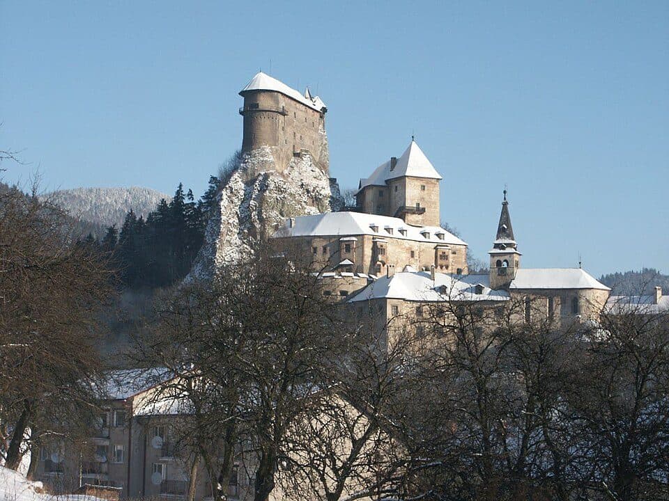 Oravský Podzámok, stanica - Javorová