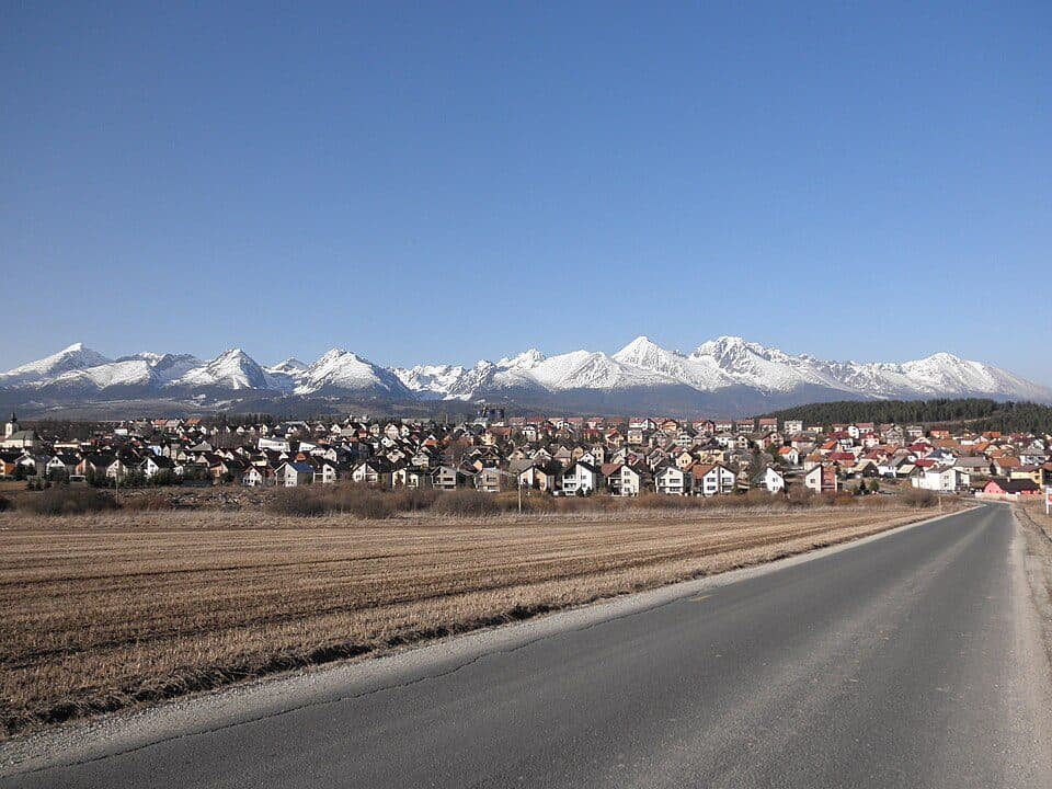 Škutnastá poľana - Štrba, stanica