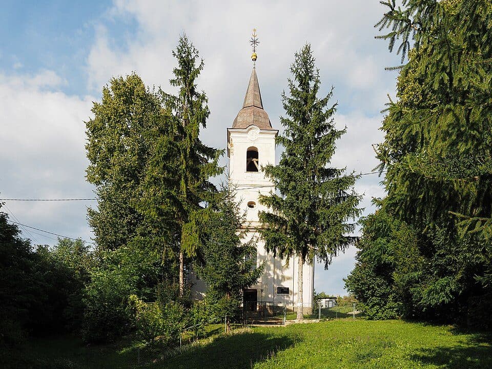 Jelšavská Teplica, zastávka - Ochtinská aragonitova jaskyňa