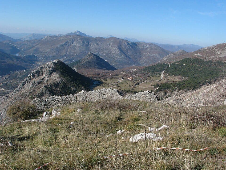 Stari grad Klobuk — zdjęcie 2