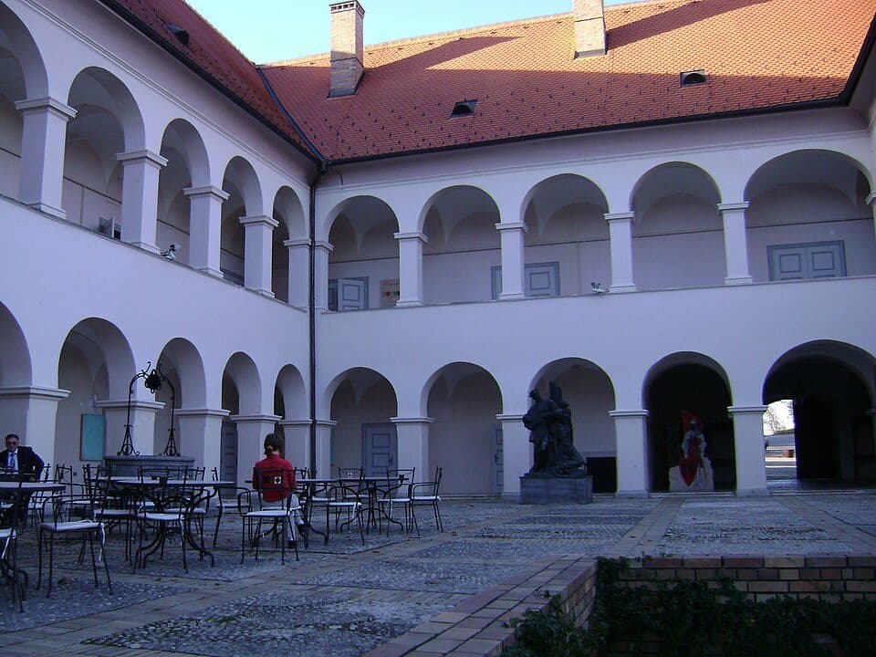 Dvorac Oršić — zdjęcie 3