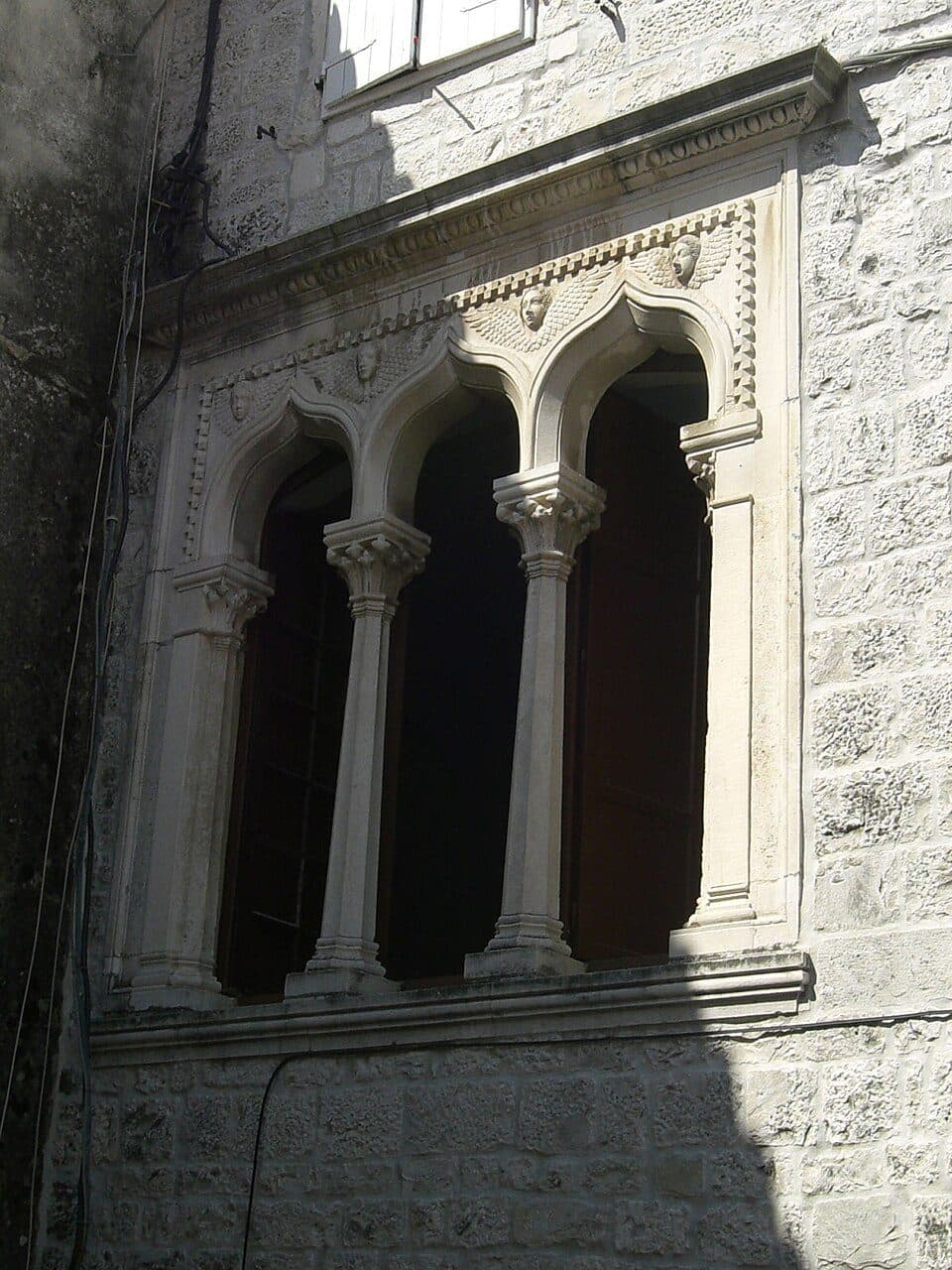 Mala palača Ćipiko — zdjęcie 2