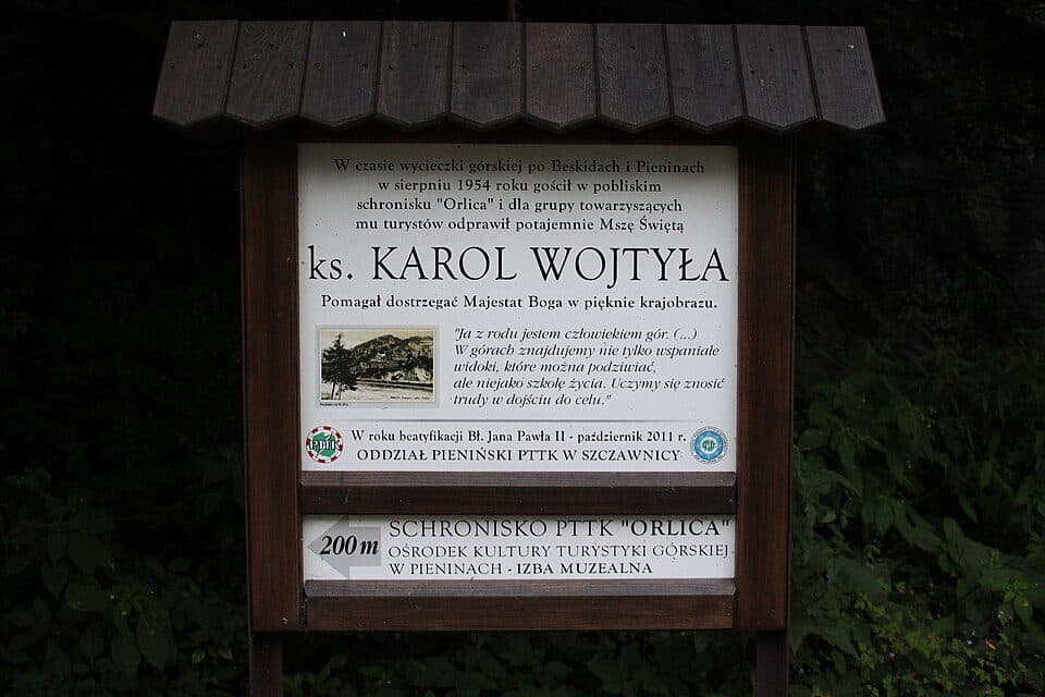 Lesnica, škola - Sedlo pod Šafranovkou, štátna hranica