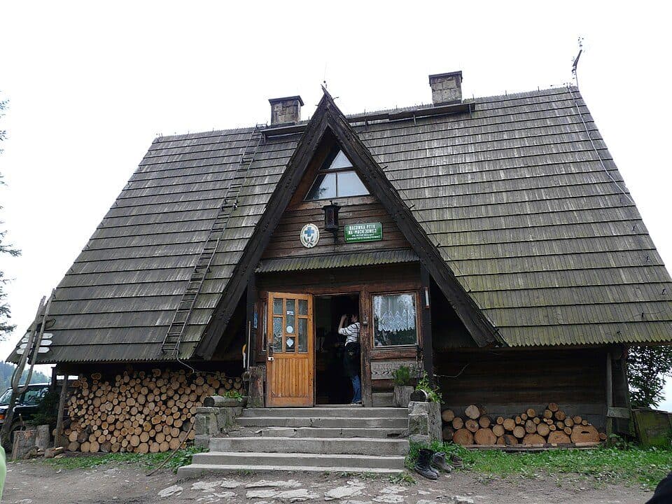 Bacówka PTTK na Maciejowej