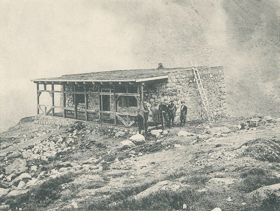 Zbójnicka Chata (Zbójnickie Hut) — photo 2