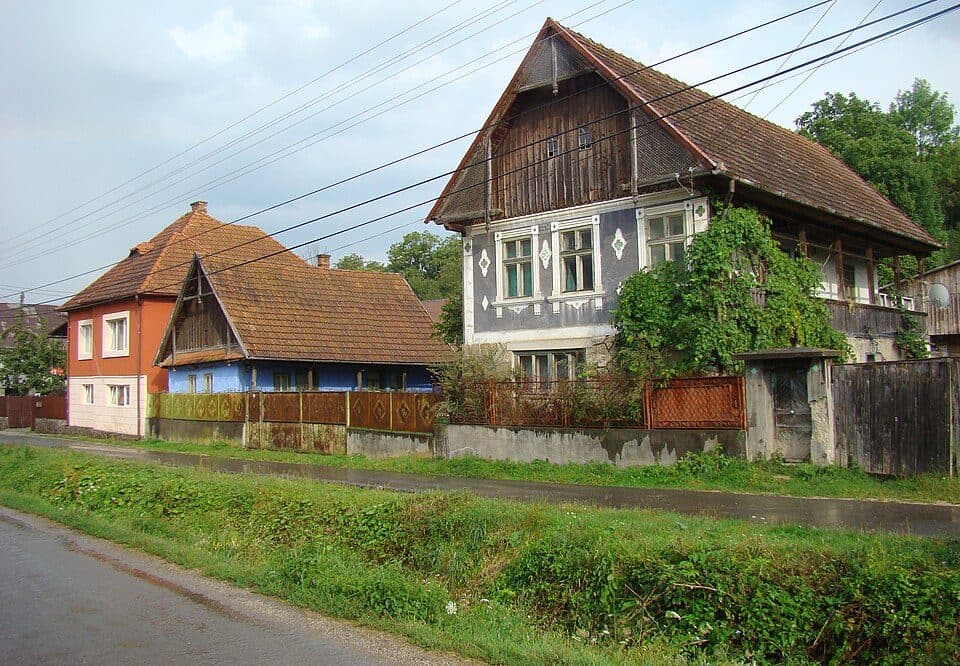 Via Mariae M01-46 Petrindu-Macău