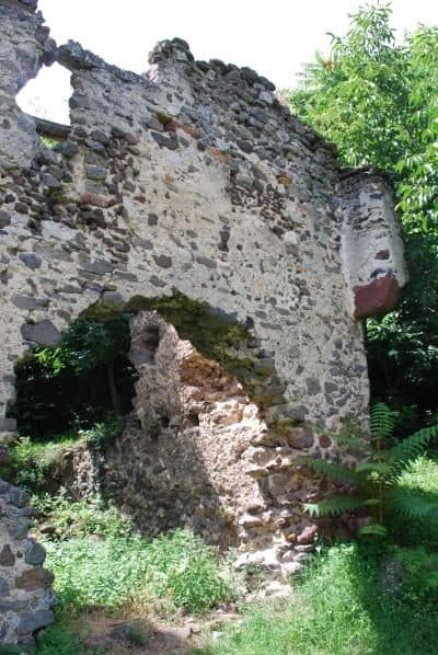 Ruiny pałacu w Velétei