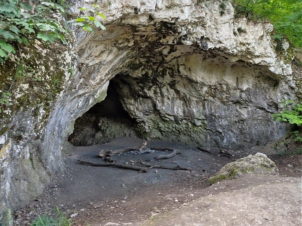 Mackó-barlang