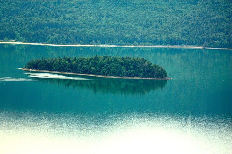 Insel Sassau im Walchensee