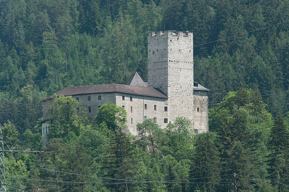 Turm Schloss Petersberg, Faulturm oder Schnitzerturm