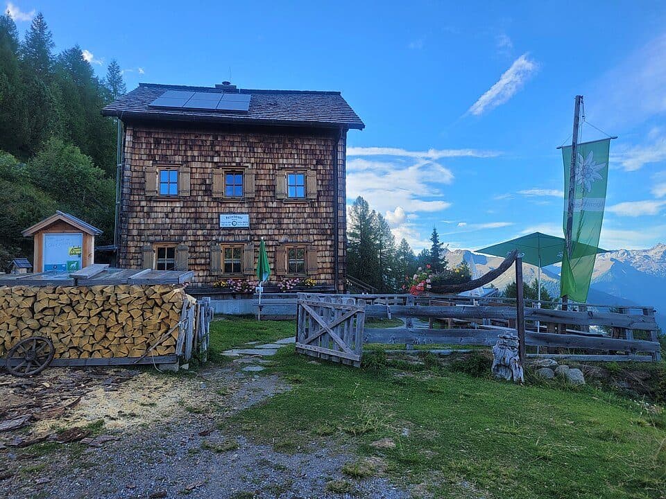 Polinikhütte