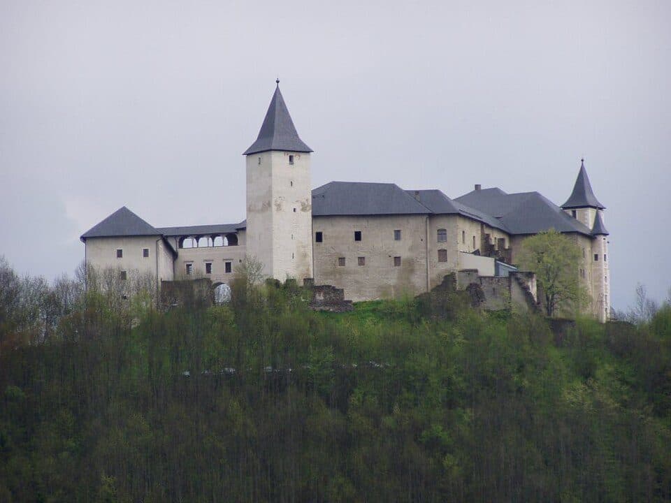 Schloss Straßburg (Kärnten)