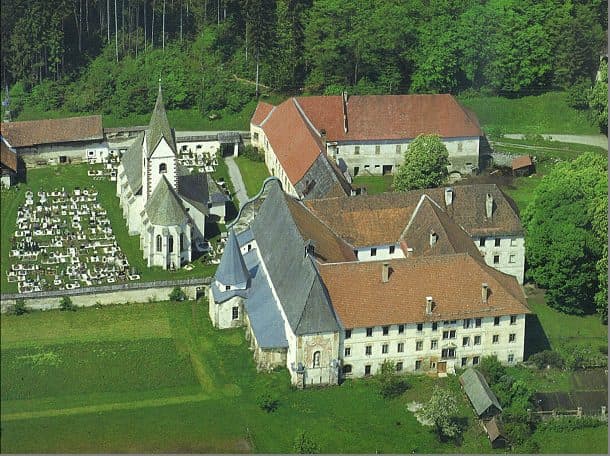 Stift Griffen