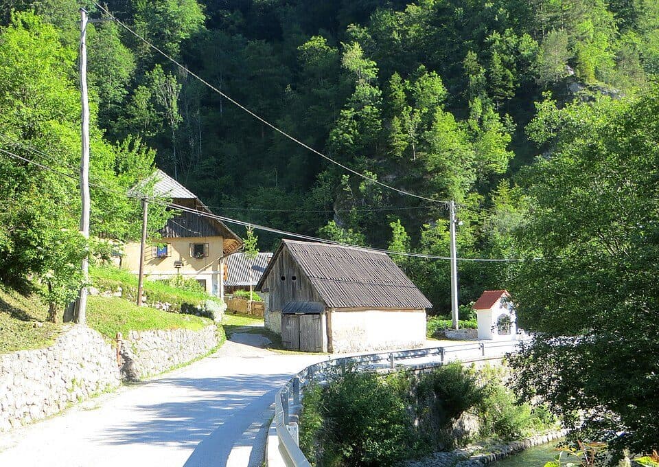 Долина (Тржич)