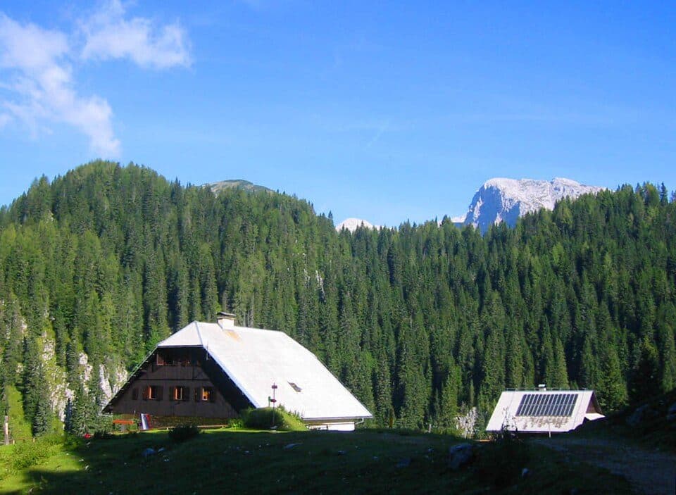 Koča na Planini pri Jezeru