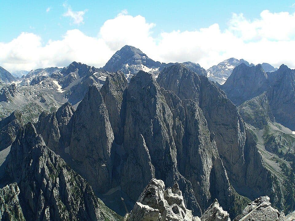 Єзерца (гора)