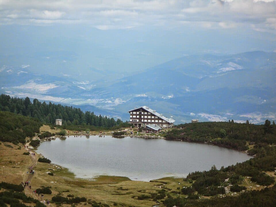Bezbog Lake
