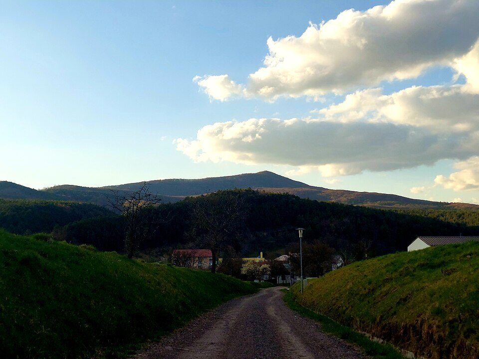 Ostrý vrch