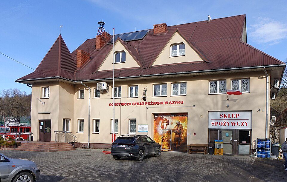 Szczyrzyc - Tymbark