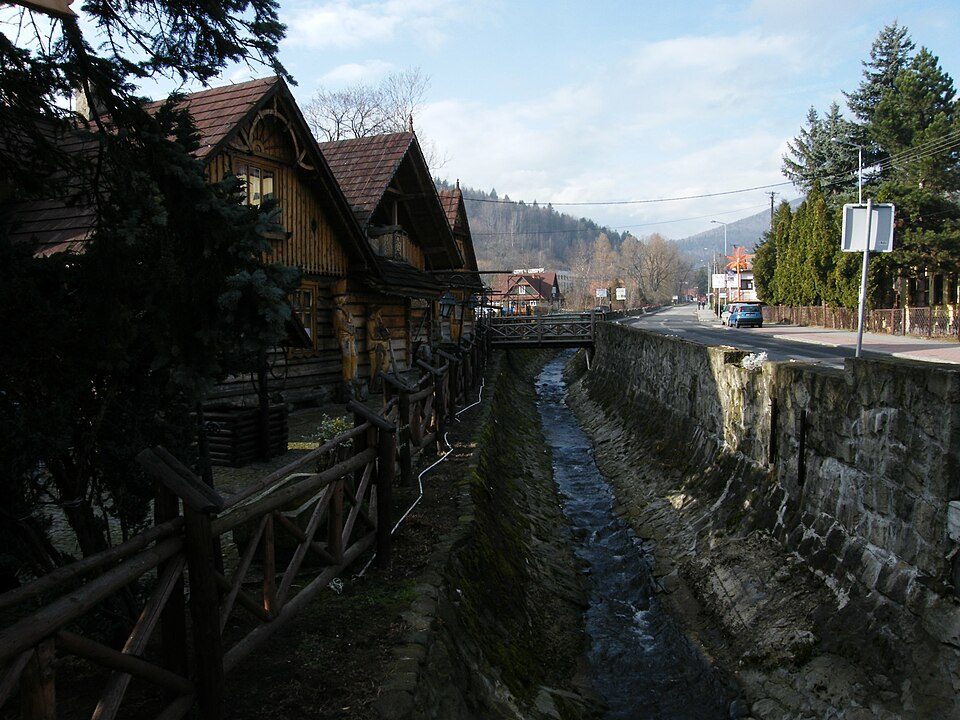 Buczkowice Centrum – przełęcz Becyrek
