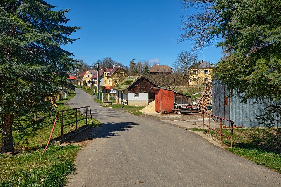 NS Lomnička