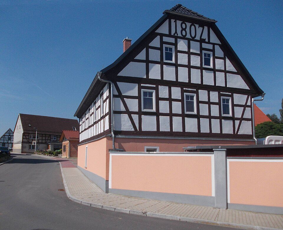 Markierter Wanderweg, roter Balken