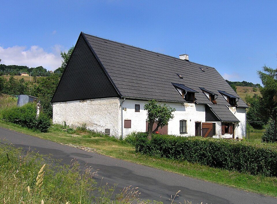 NS Přírodou a dějinami Oseka