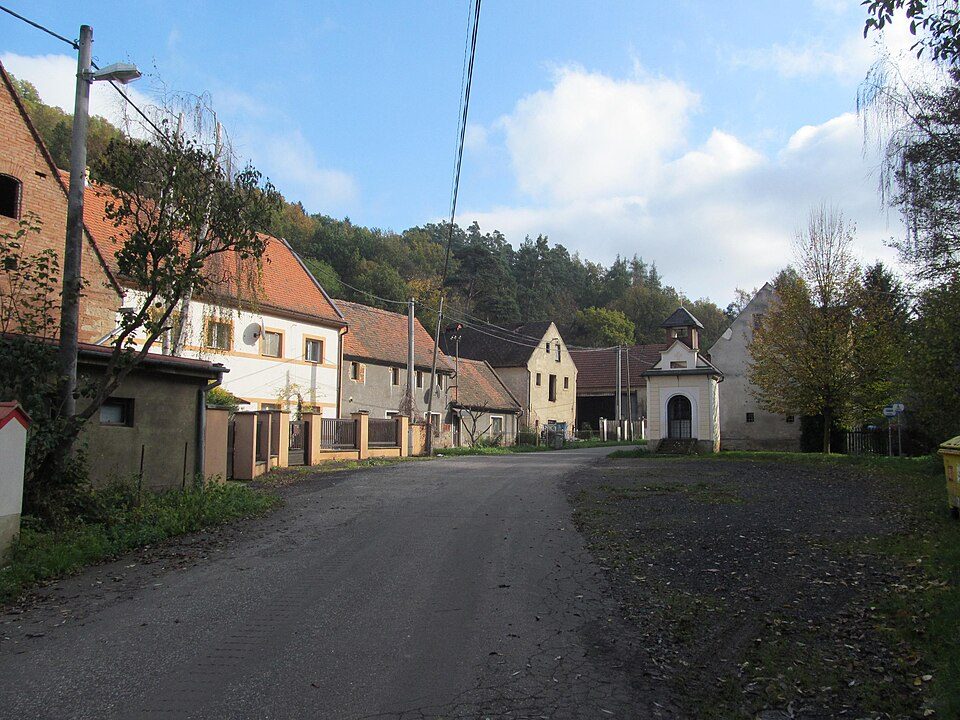 NS Holedeč - lesní putování s Hopíkem